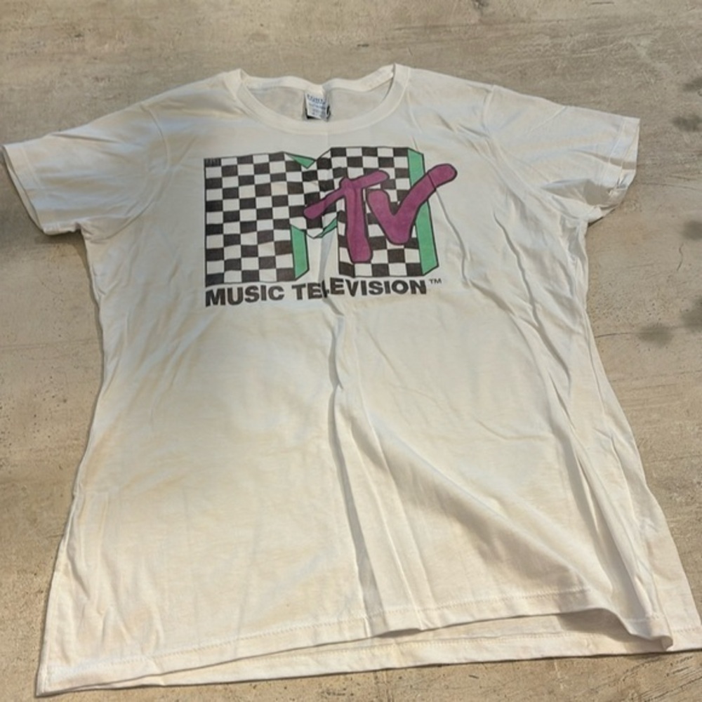 NWOT- MTV Vintage Logo T Shirt